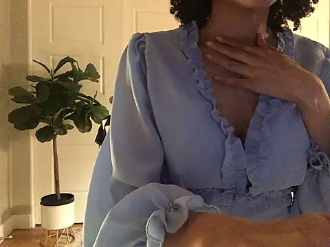 Snapshot of loveofbea chatting on January 2025 09:23:01 AM loveofbea online show from January 2025 09:23:01 AM