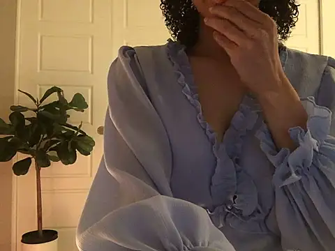 Snapshot of loveofbea chatting on January 2025 02:58:02 AM loveofbea online show from January 2025 02:58:02 AM