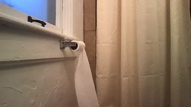 Snapshot of loveofbea chatting on September 2025 12:44:02 AM loveofbea online show from September 2025 12:44:02 AM