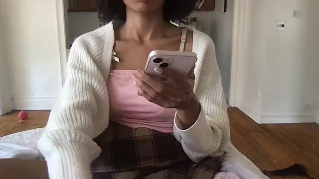 Snapshot of loveofbea chatting on May 2026 06:49:01 PM loveofbea online show from May 2026 06:49:01 PM