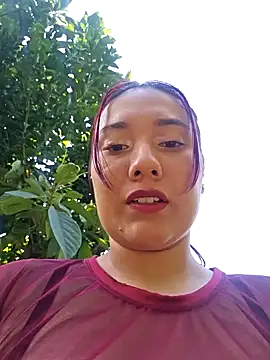 Snapshot of Blushing_Katy chatting on December 2024 07:00:02 PM Blushing Katy online show from December 2024 07:00:02 PM