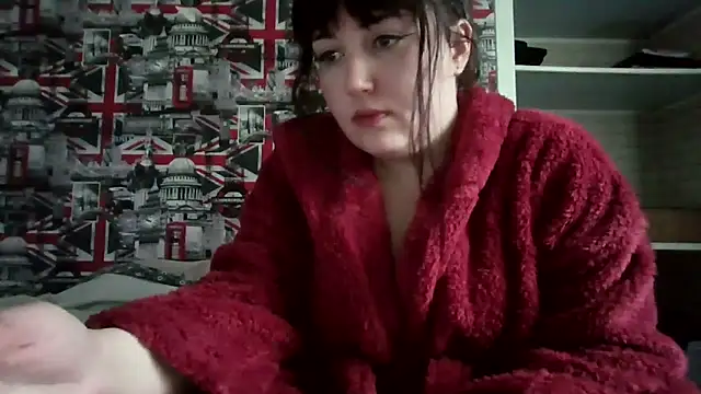 Snapshot of Lynylou chatting on November 2025 12:45:02 PM Lynylou online show from November 2025 12:45:02 PM