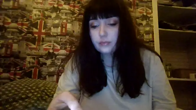 Snapshot of Lynylou chatting on December 2025 08:16:02 PM Lynylou online show from December 2025 08:16:02 PM