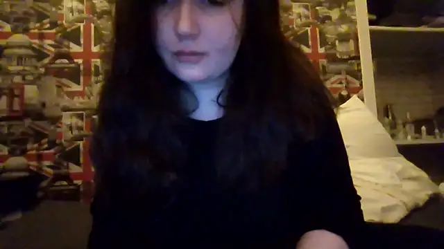 Lynylou online show from February 2026 02:32:01 AM