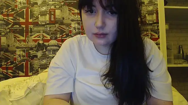 Lynylou online show from February 2026 11:30:02 PM