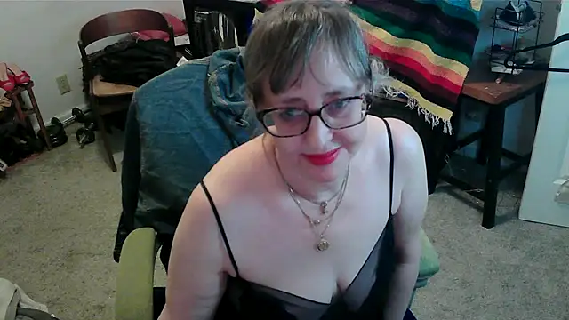 Snapshot of LilyLuscious chatting on January 2025 02:14:01 AM LilyLuscious online show from January 2025 02:14:01 AM