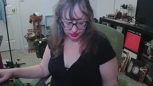 LilyLuscious online show from October 2025 05:35:02 PM