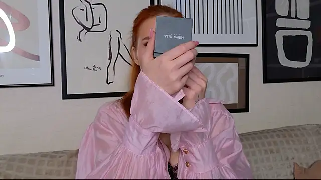 Snapshot of JudyWalkerr chatting on December 2025 10:09:01 AM JudyWalkerr online show from December 2025 10:09:01 AM