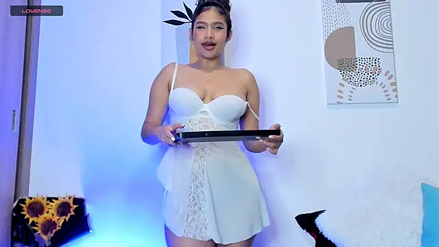 Snapshot of SeleneClark chatting on February 2025 12:32:01 AM SeleneClark online show from February 2025 12:32:01 AM