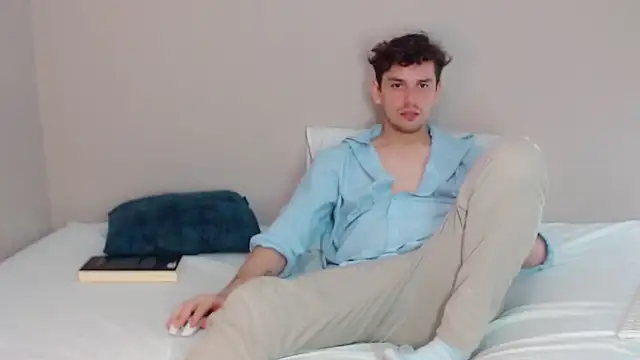 Snapshot of Elio555 chatting on December 2024 12:00:02 AM Elio555 online show from December 2024 12:00:02 AM