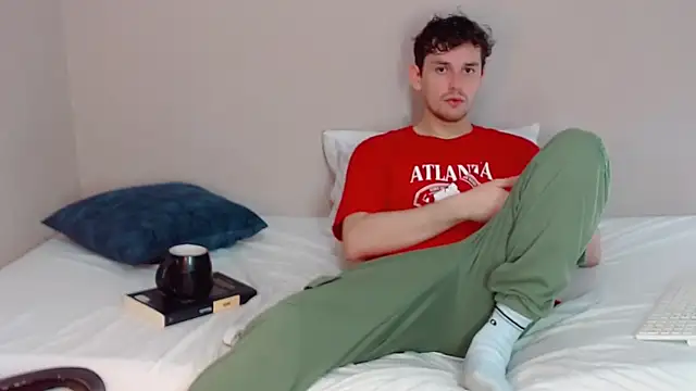 Snapshot of Elio555 chatting on December 2024 06:33:01 PM Elio555 online show from December 2024 06:33:01 PM