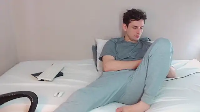 Snapshot of Elio555 chatting on January 2025 06:56:02 PM Elio555 online show from January 2025 06:56:02 PM