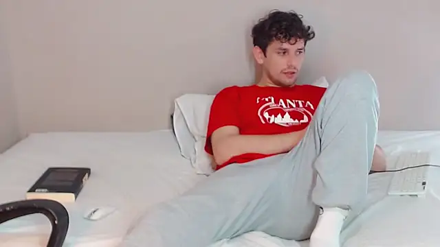 Snapshot of Elio555 chatting on January 2025 11:30:01 PM Elio555 online show from January 2025 11:30:01 PM