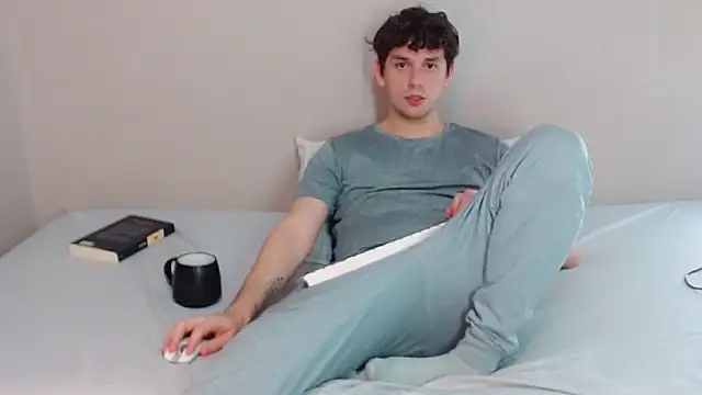 Snapshot of Elio555 chatting on February 2025 01:12:02 AM Elio555 online show from February 2025 01:12:02 AM