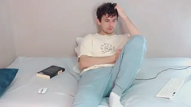 Snapshot of Elio555 chatting on February 2025 06:47:02 PM Elio555 online show from February 2025 06:47:02 PM