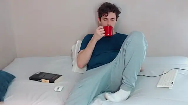 Snapshot of Elio555 chatting on February 2025 01:41:02 AM Elio555 online show from February 2025 01:41:02 AM