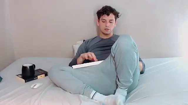 Snapshot of Elio555 chatting on March 2025 06:16:02 AM Elio555 online show from March 2025 06:16:02 AM