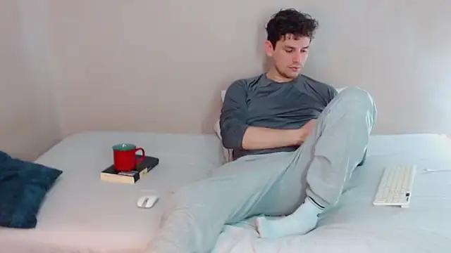 Snapshot of Elio555 chatting on March 2025 12:37:02 AM Elio555 online show from March 2025 12:37:02 AM