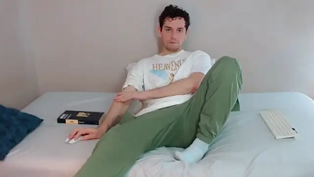 Snapshot of Elio555 chatting on March 2025 09:51:01 PM Elio555 online show from March 2025 09:51:01 PM