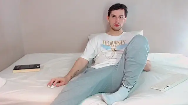 Snapshot of Elio555 chatting on March 2025 11:04:02 PM Elio555 online show from March 2025 11:04:02 PM