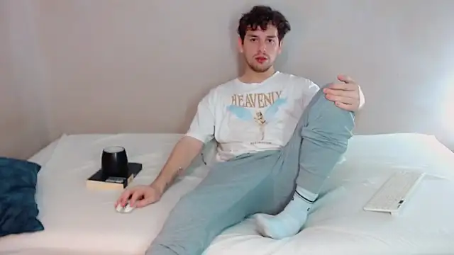 Snapshot of Elio555 chatting on March 2025 11:54:02 PM Elio555 online show from March 2025 11:54:02 PM