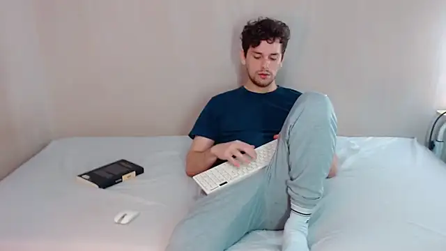 Snapshot of Elio555 chatting on March 2025 09:34:02 AM Elio555 online show from March 2025 09:34:02 AM