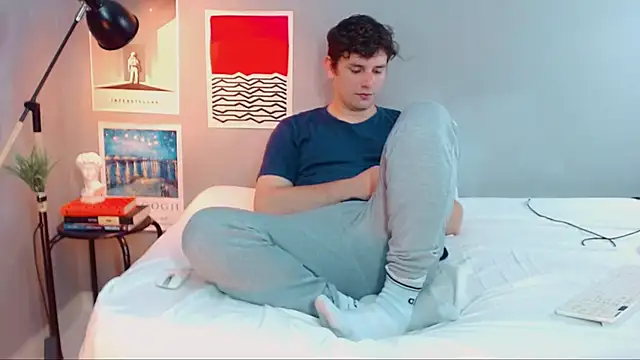 Snapshot of Elio555 chatting on October 2025 07:42:02 PM Elio555 online show from October 2025 07:42:02 PM