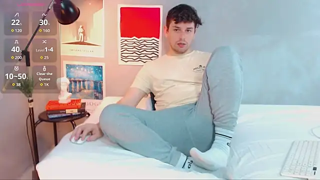 Snapshot of Elio555 chatting on October 2025 07:57:02 PM Elio555 online show from October 2025 07:57:02 PM