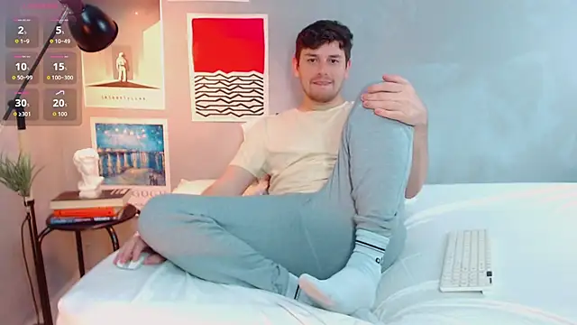 Snapshot of Elio555 chatting on October 2025 08:44:01 PM Elio555 online show from October 2025 08:44:01 PM