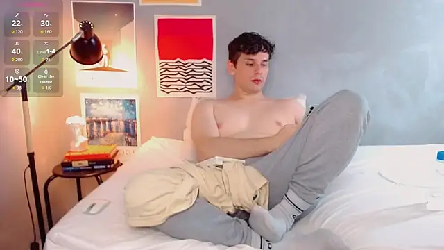 Snapshot of Elio555 chatting on October 2025 12:12:02 AM Elio555 online show from October 2025 12:12:02 AM