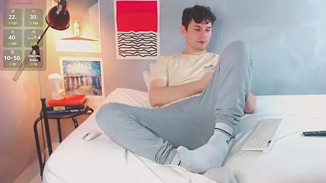 Snapshot of Elio555 chatting on November 2025 02:03:02 AM Elio555 online show from November 2025 02:03:02 AM