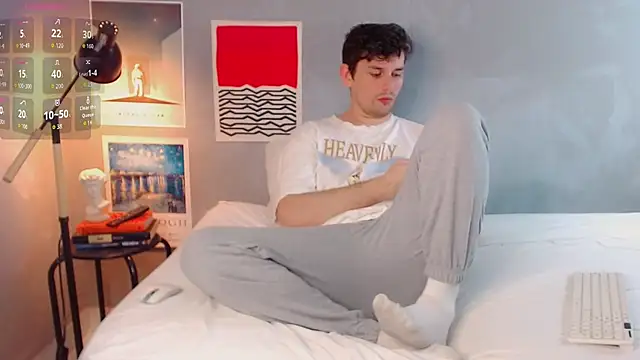 Snapshot of Elio555 chatting on November 2025 07:48:02 PM Elio555 online show from November 2025 07:48:02 PM