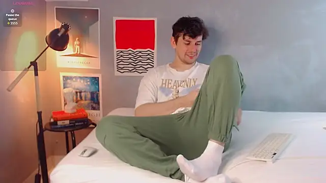 Snapshot of Elio555 chatting on November 2025 11:05:02 PM Elio555 online show from November 2025 11:05:02 PM