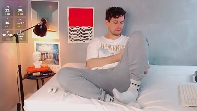 Snapshot of Elio555 chatting on November 2025 08:12:01 PM Elio555 online show from November 2025 08:12:01 PM