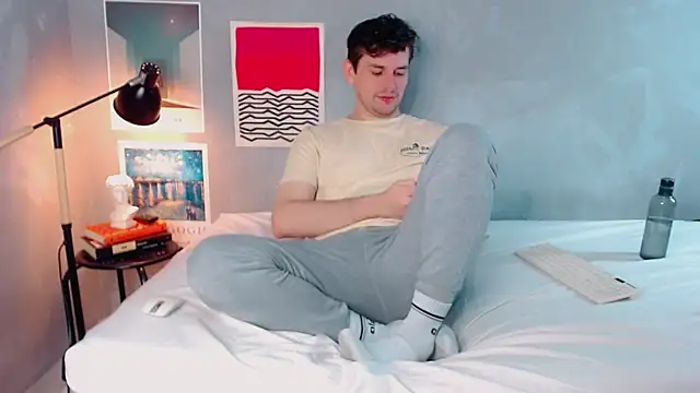 Snapshot of Elio555 chatting on December 2025 08:36:02 PM Elio555 online show from December 2025 08:36:02 PM