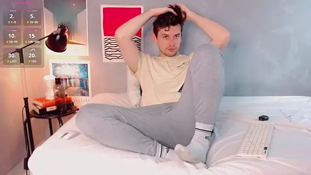 Snapshot of Elio555 chatting on December 2025 07:40:02 PM Elio555 online show from December 2025 07:40:02 PM