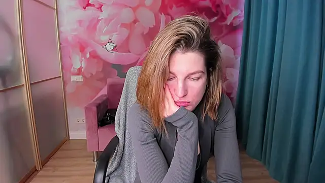 Snapshot of EmilyWalkeri chatting on January 2025 07:53:02 AM EmilyWalkeri online show from January 2025 07:53:02 AM