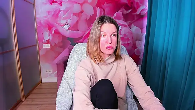 Snapshot of EmilyWalkeri chatting on February 2025 07:05:01 AM EmilyWalkeri online show from February 2025 07:05:01 AM