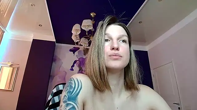 Snapshot of EmilyWalkeri chatting on March 2025 08:15:01 AM EmilyWalkeri online show from March 2025 08:15:01 AM