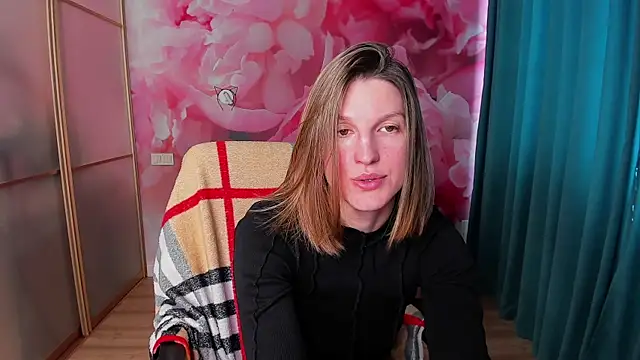 Snapshot of EmilyWalkeri chatting on March 2025 11:27:02 AM EmilyWalkeri online show from March 2025 11:27:02 AM