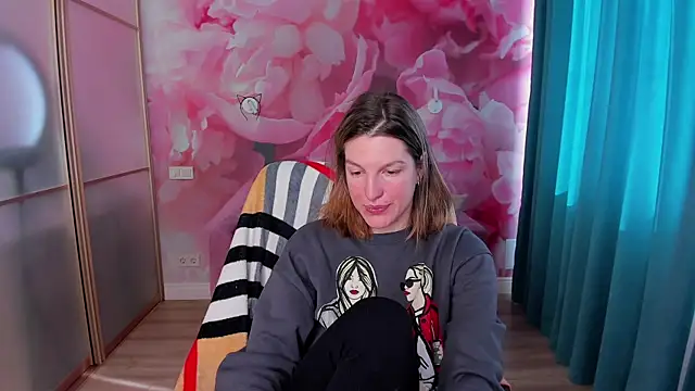 Snapshot of EmilyWalkeri chatting on March 2025 10:06:02 AM EmilyWalkeri online show from March 2025 10:06:02 AM