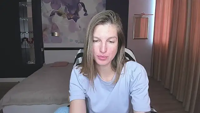 Snapshot of EmilyWalkeri chatting on October 2025 07:05:02 AM EmilyWalkeri online show from October 2025 07:05:02 AM