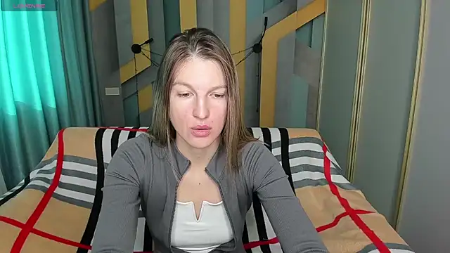 Snapshot of EmilyWalkeri chatting on October 2025 07:07:02 AM EmilyWalkeri online show from October 2025 07:07:02 AM