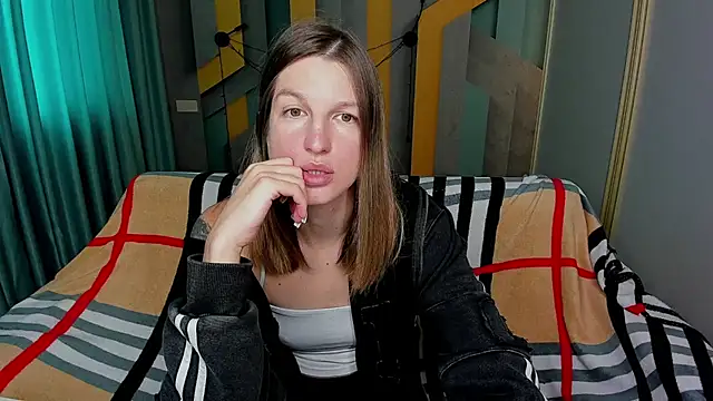 Snapshot of EmilyWalkeri chatting on November 2025 08:36:02 AM EmilyWalkeri online show from November 2025 08:36:02 AM