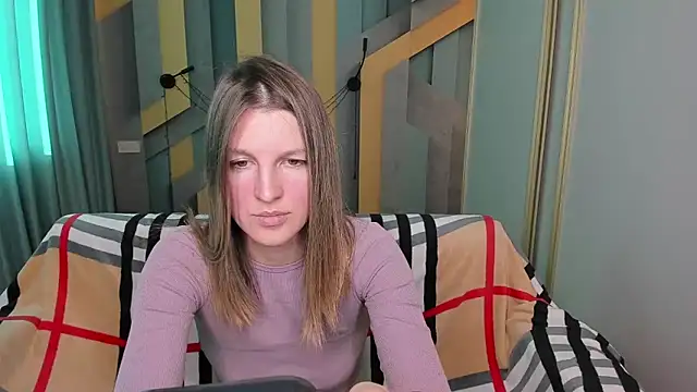 Snapshot of EmilyWalkeri chatting on November 2025 08:13:02 AM EmilyWalkeri online show from November 2025 08:13:02 AM