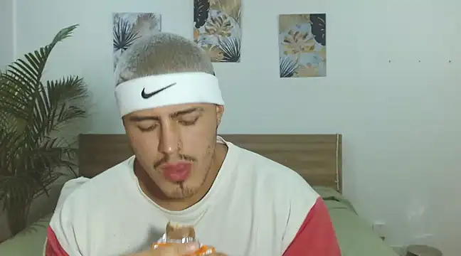 Snapshot of Baltazar_Dupont chatting on February 2025 02:48:02 AM Baltazar Dupont online show from February 2025 02:48:02 AM