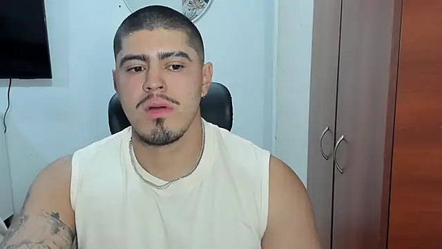 Snapshot of Baltazar_Dupont chatting on November 2025 10:49:01 AM Baltazar Dupont online show from November 2025 10:49:01 AM