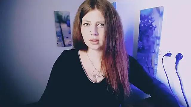 Lizzy Love online show from April 2026 06:52:01 PM