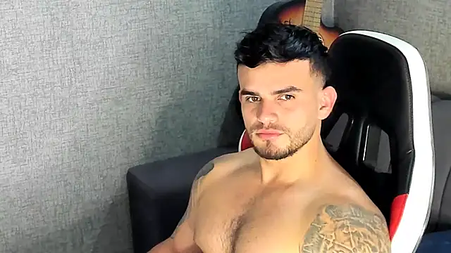 Ricardogo19 online show from November 2025 07:51:02 PM