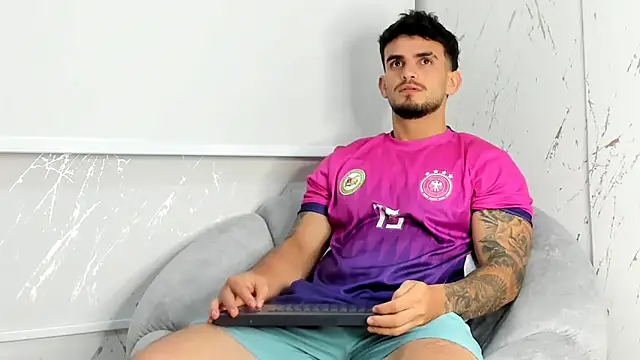 Ricardogo19 online show from March 2026 04:22:02 PM